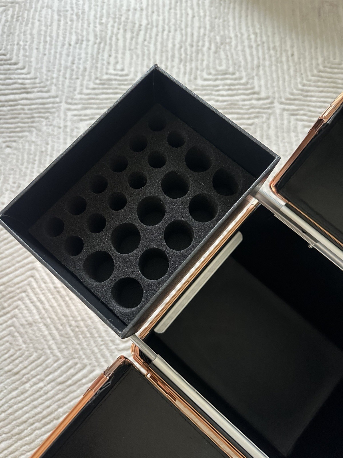 Rose Gold & Black Rolling Makeup Case w/ Wheels, Retractable Handle 20.5in
