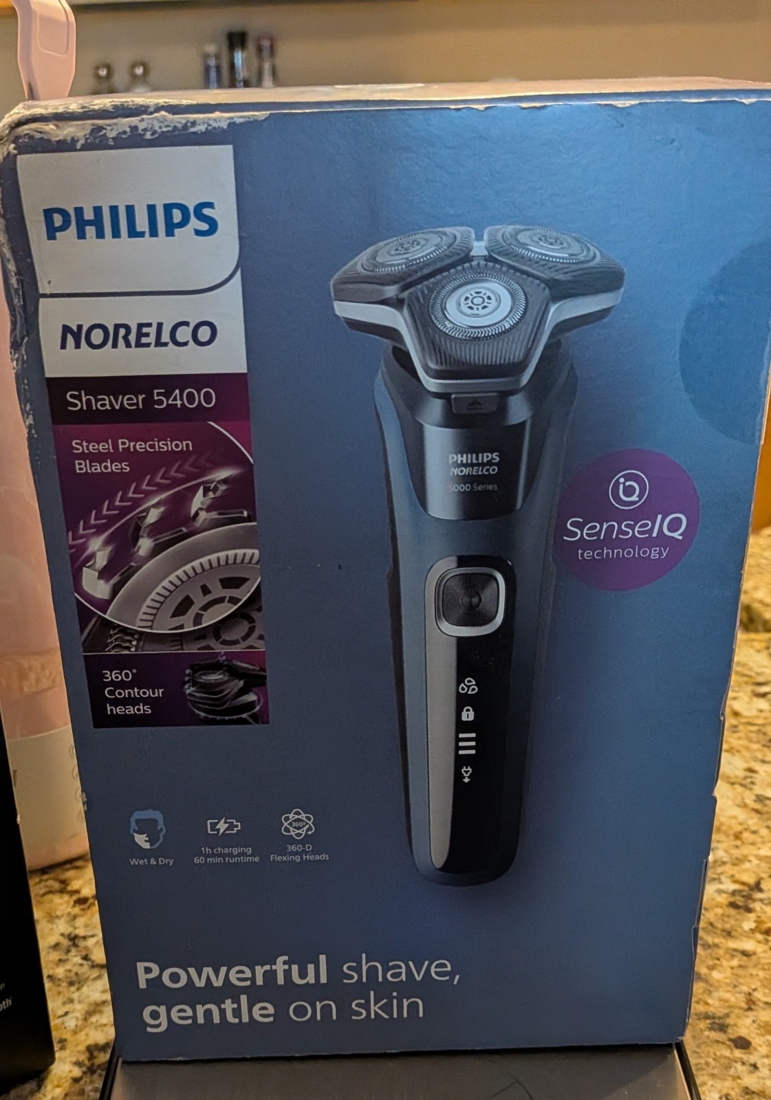 Philips Norelco Shaver 5400 Rechargeable Wet & Dry Shaver *NEW