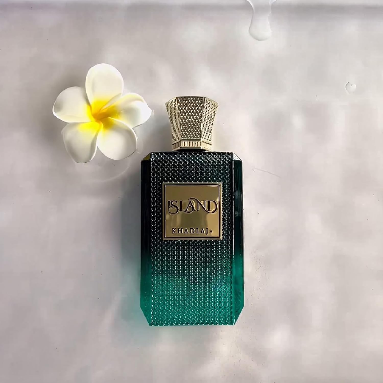 Island Extrait de Parfum Spray for Unisex, 3.4 Ounce
