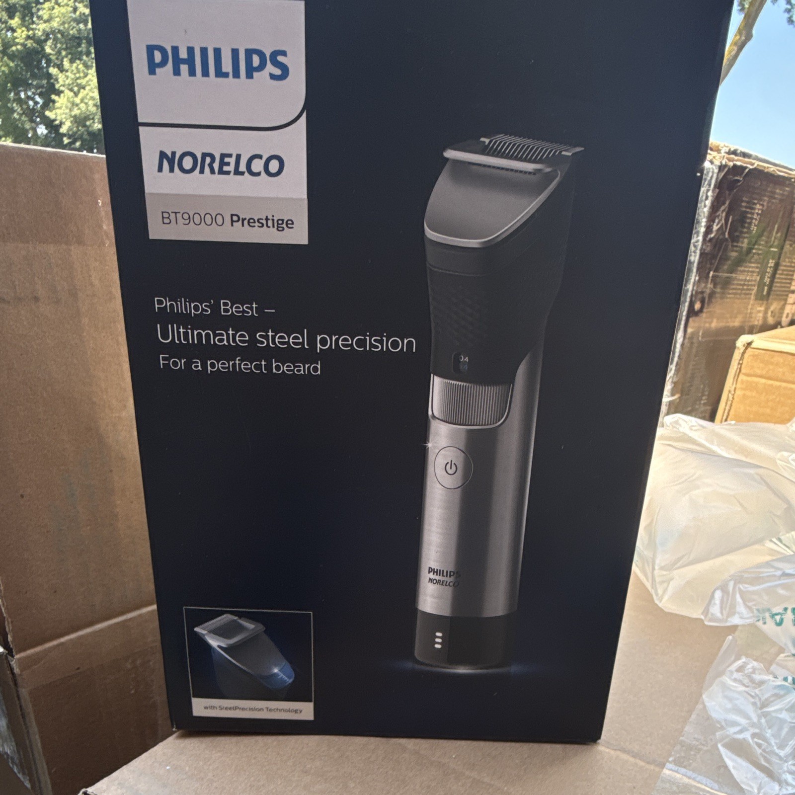 Philips Norelco BT9000 Prestige Beard Trimmer Cordless, 0.4-5mm Black/Silver