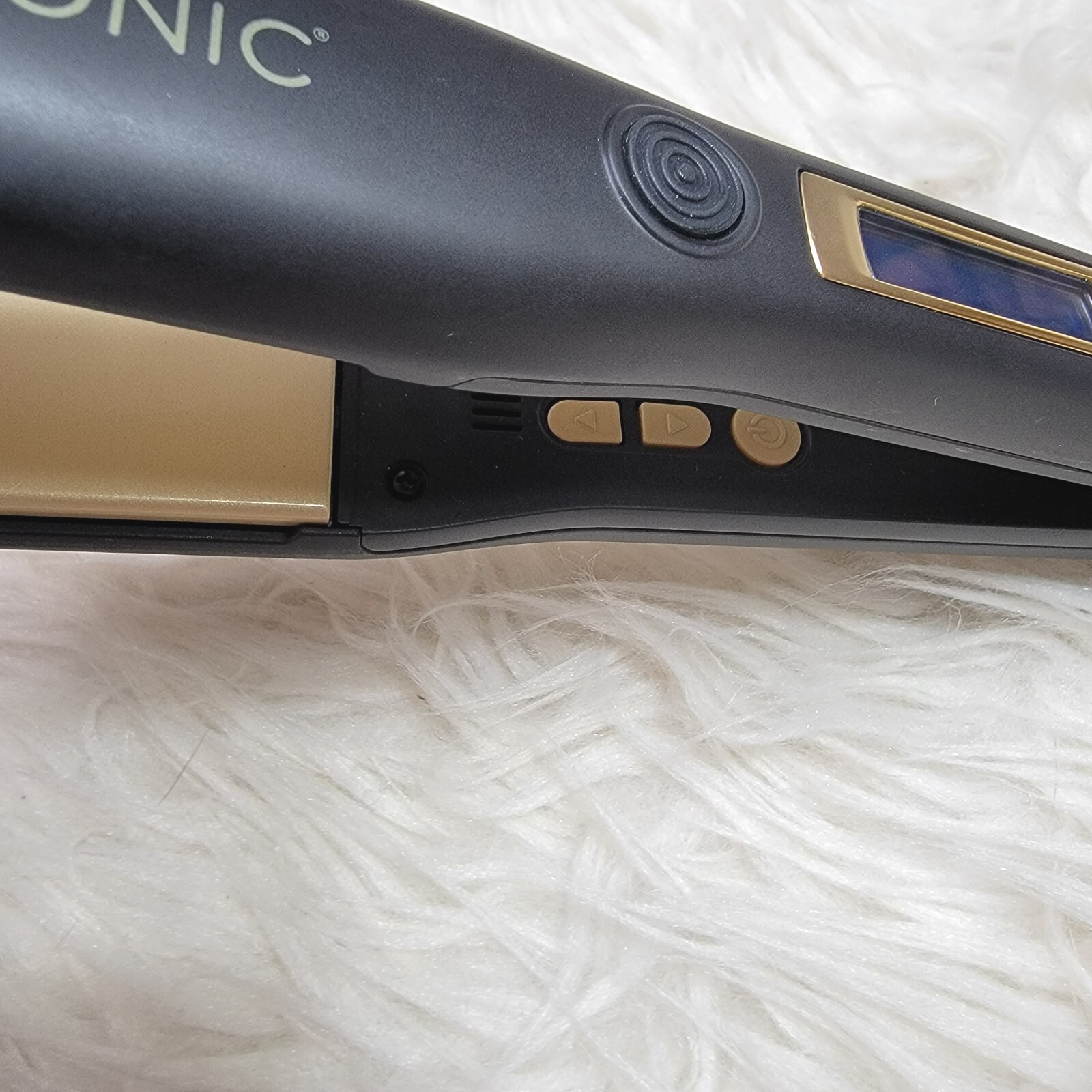 Bio Ionic Gold Pro 24K Ceramic Smoothing 1.25″ Flat Iron Up to 450° Nano Tec