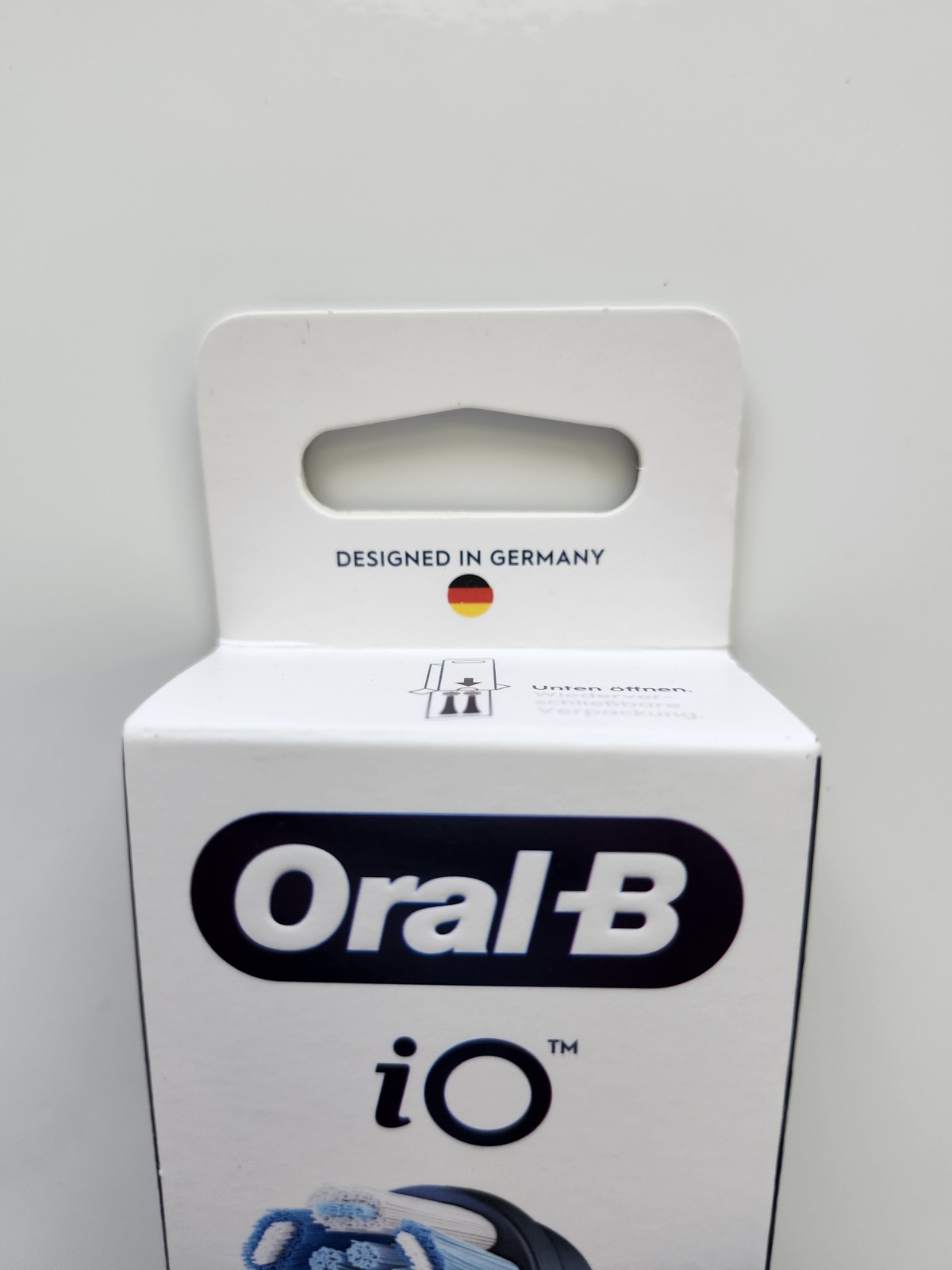 Oral-B iO Ultimate Clean Replacement Heads 4-Pack Black New.Free Shipping