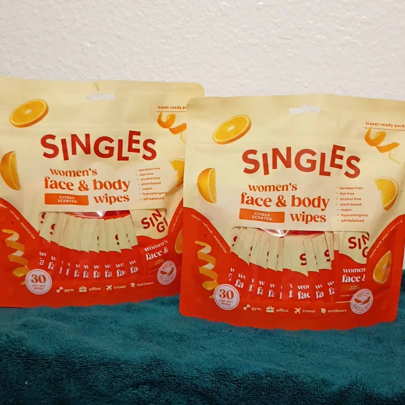 SINGLES Women’s Face & Body Cleansing Wipes Citrus Travel Size 30 Aloe E