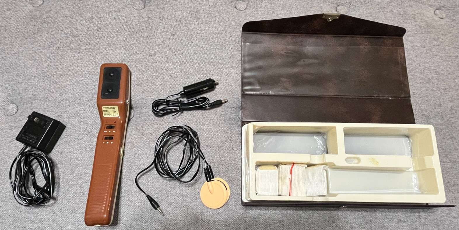 Doctron Electro-Thermo Acupuncture Model 303 – Excellent/Working!