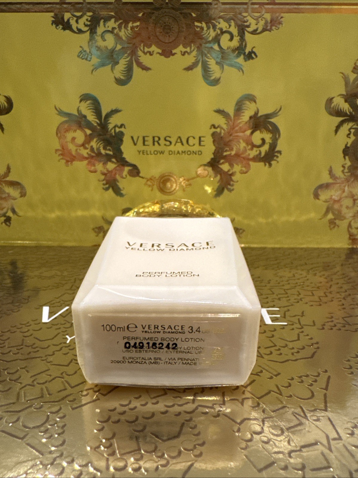 Versace Yellow Diamond Body Lotion – 100ml