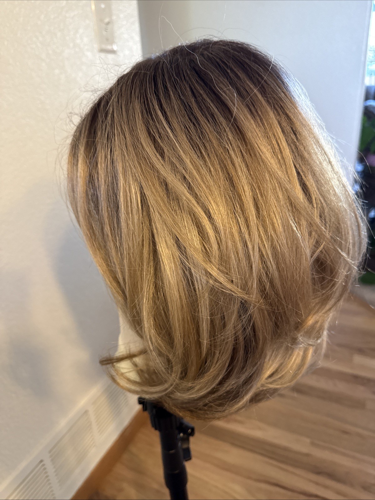 471 Beautiful, 14” Outre High Heat C Part Ombre Big Hair Ara Dr4 Sandy Blonde