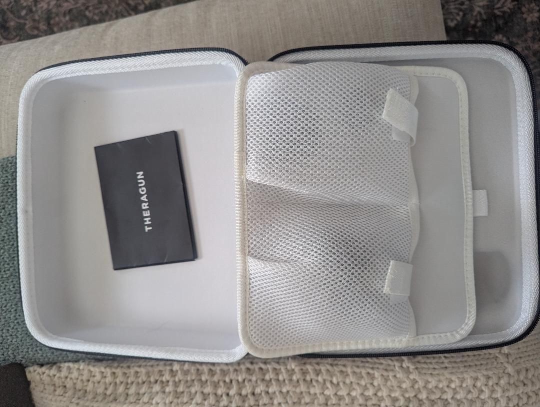 theragun elite case and attachments