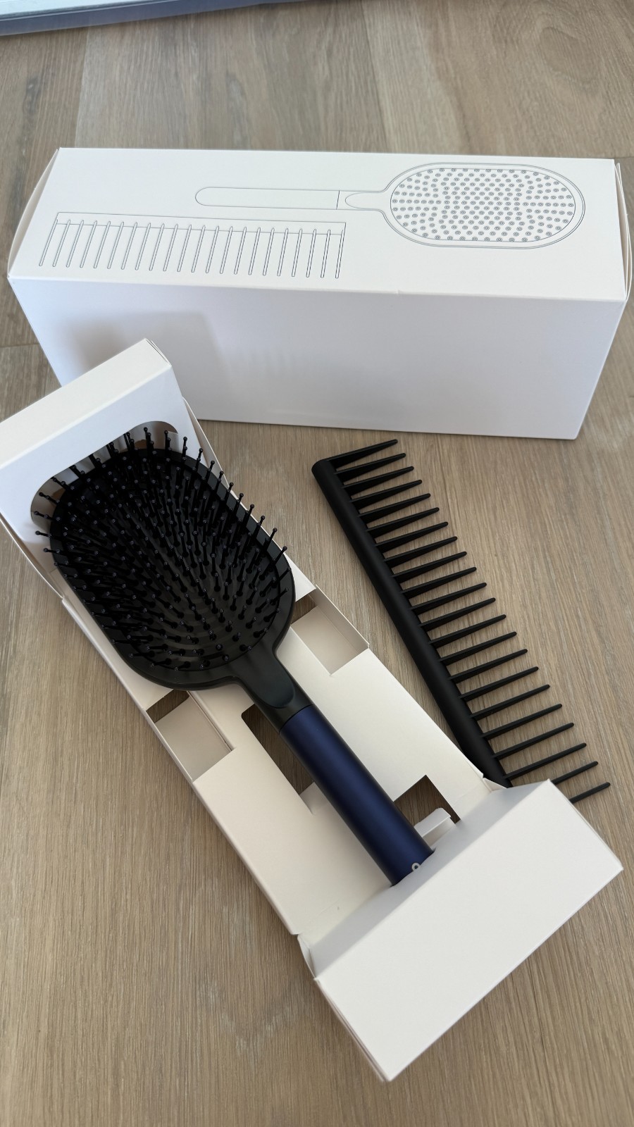 Dyson designed Detangling Comb & Paddle Brush Set NEW