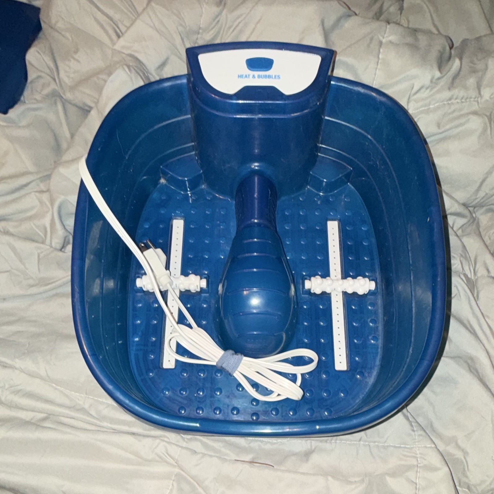 Conair Foot Bath Spa with Heat Function & Bubble Jets, Blue/White