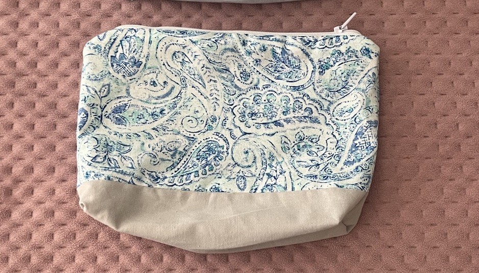 Blue White Paisley Makeup Bag Cosmetic Pouch with Zipper Beige Bottom