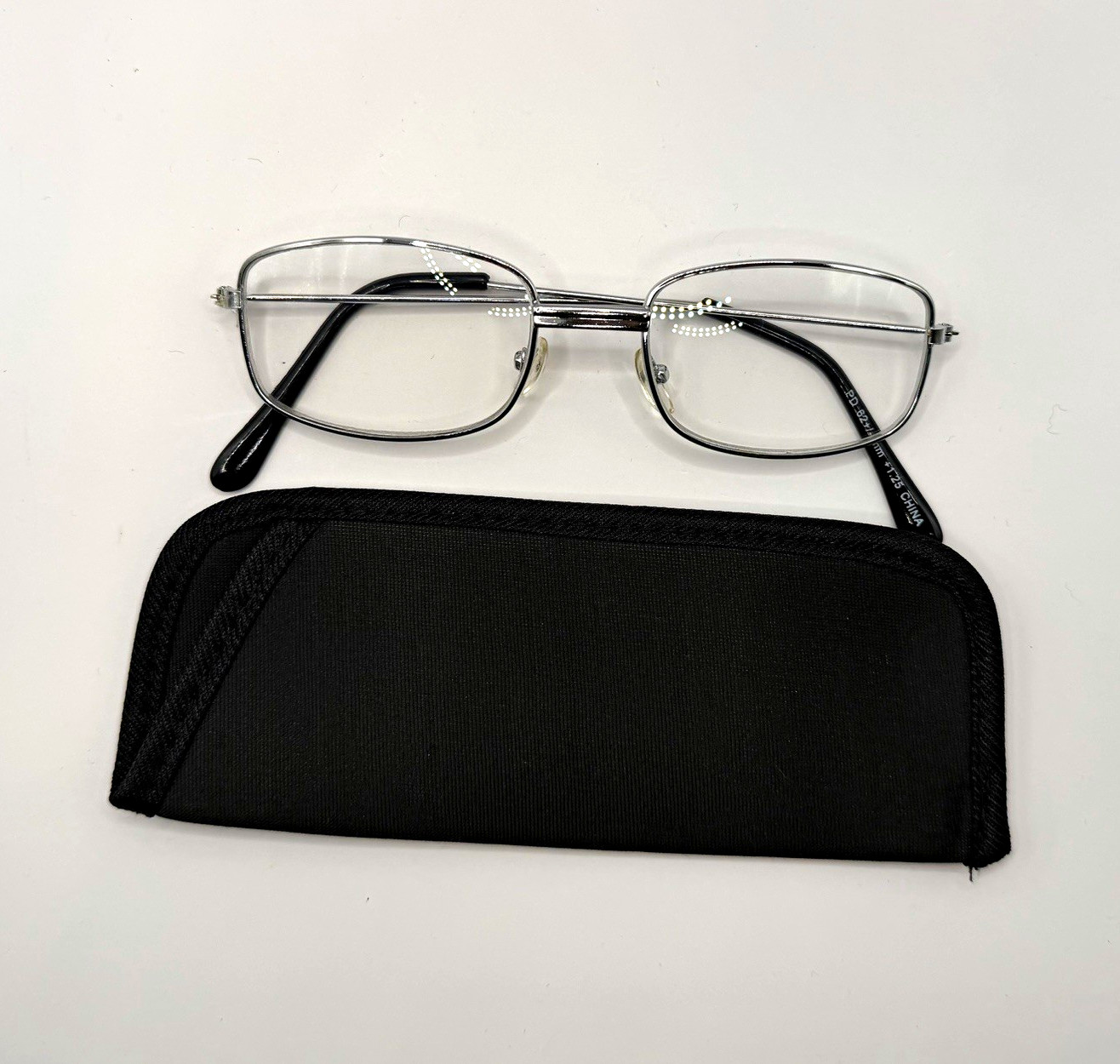Silver Metal Full Rim Rectangular Eyeglasses Frames 52-17-122 w/ Black Case