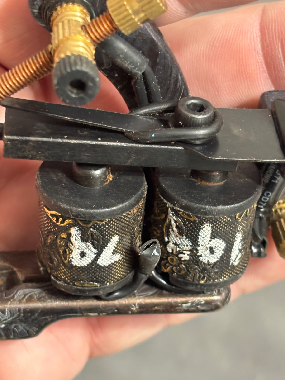 Vintage UNKNOWN Unbranded COIL TATTOO MACHINE Ornate wraps MARBLE METAL