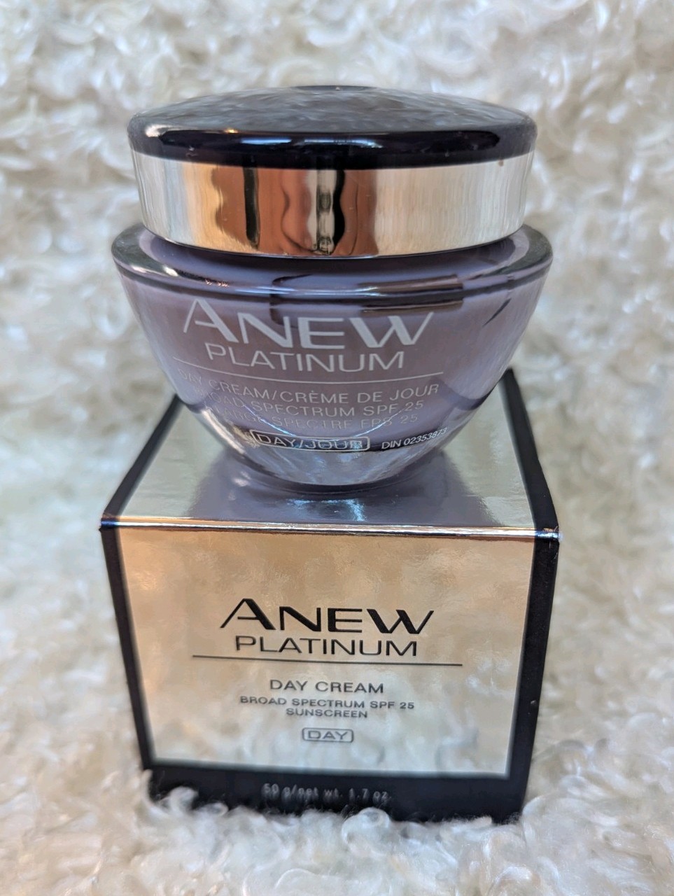 Anew Platinum Day Cream SPF 25 1.7oz AVON CLEARANCE