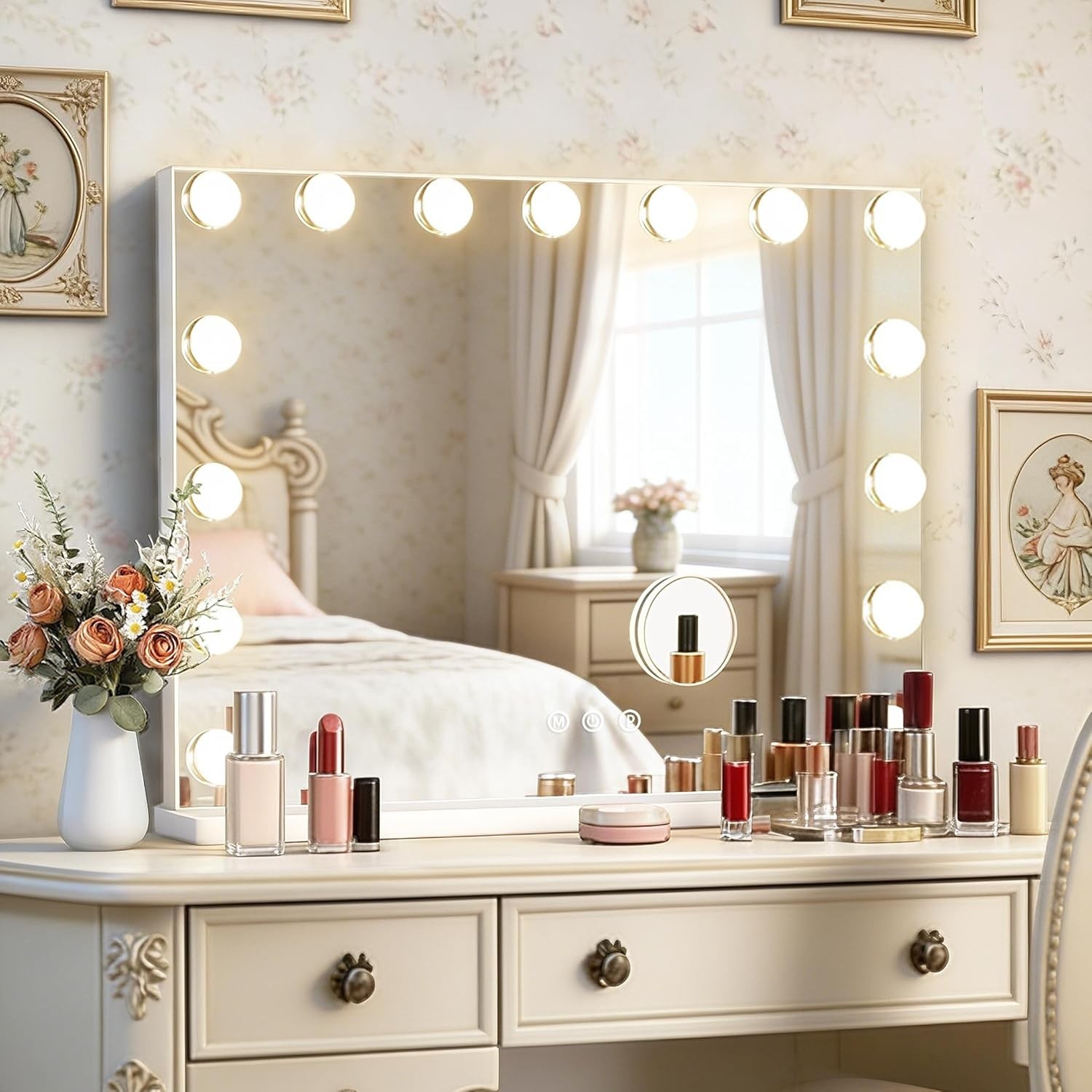 Contemporary 23″ x 18″ Makeup Mirror with USB Charging & Elegant Polished Frame