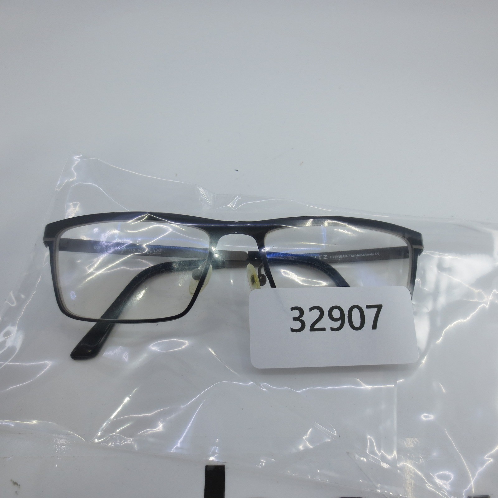Dutz Eyewear DZ612 Col.95 Rectangular Frames Grey Black 54-18-140 Netherlands