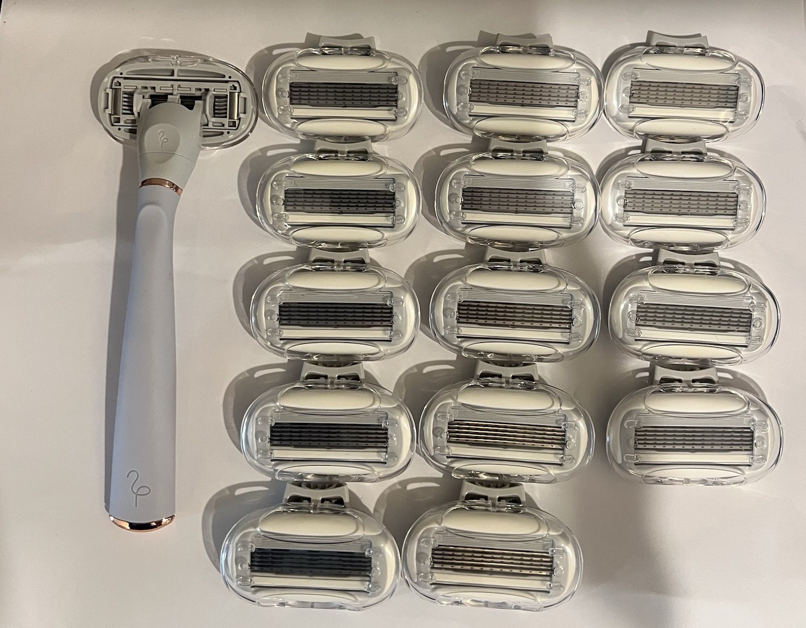 ORIGINAL FLAMINGO WOMEN’S RAZOR 5-BLADE REFILLS – RAZORS +￼ Handle (PACK OF-15)