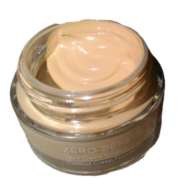 Yves Rocher 12hour ZERO Default Cream Foundation Beige 200