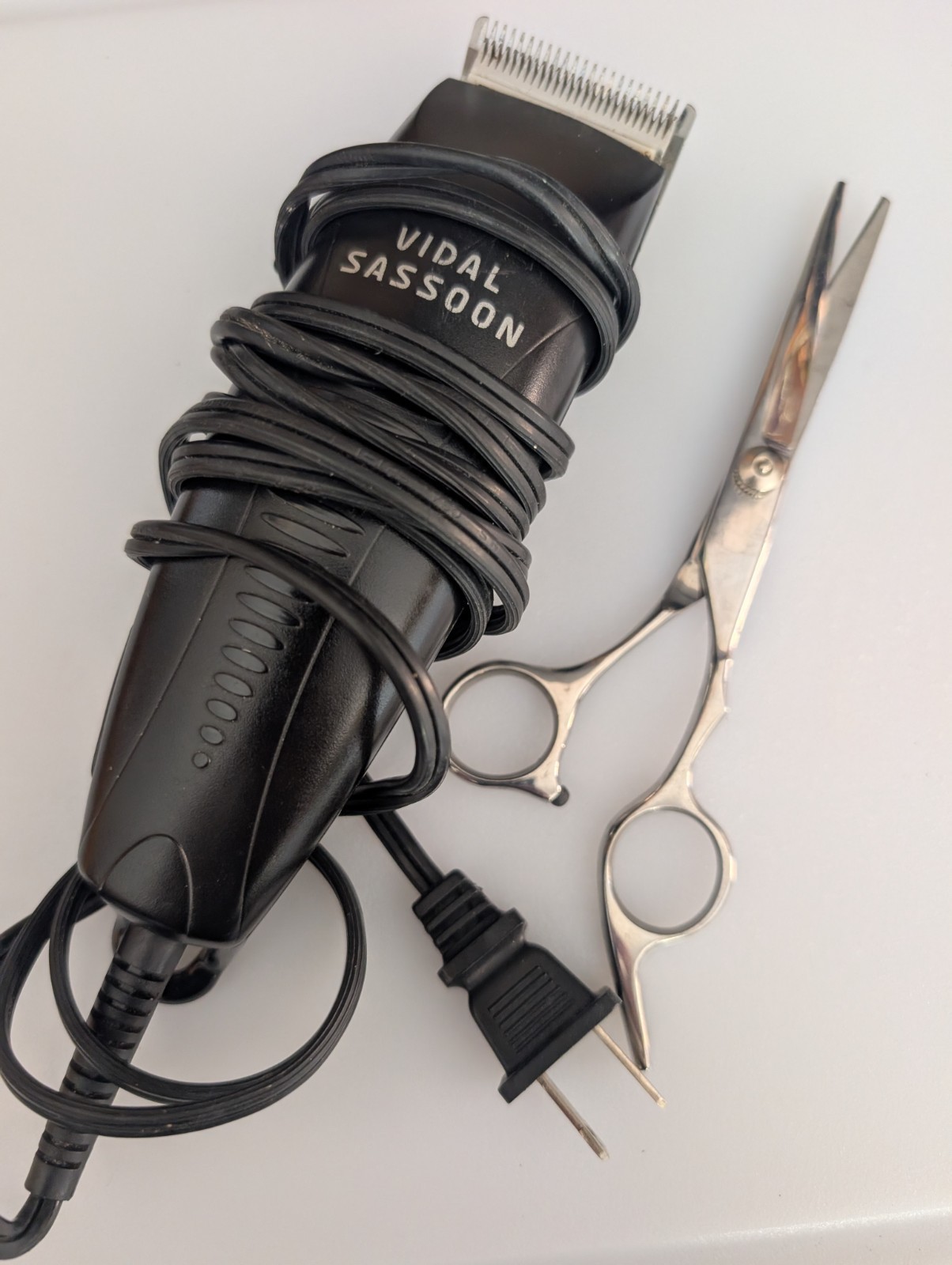 Vidal Sassoon Hair Clipper Corded Electric Trimmer Grooming with Scissors Set