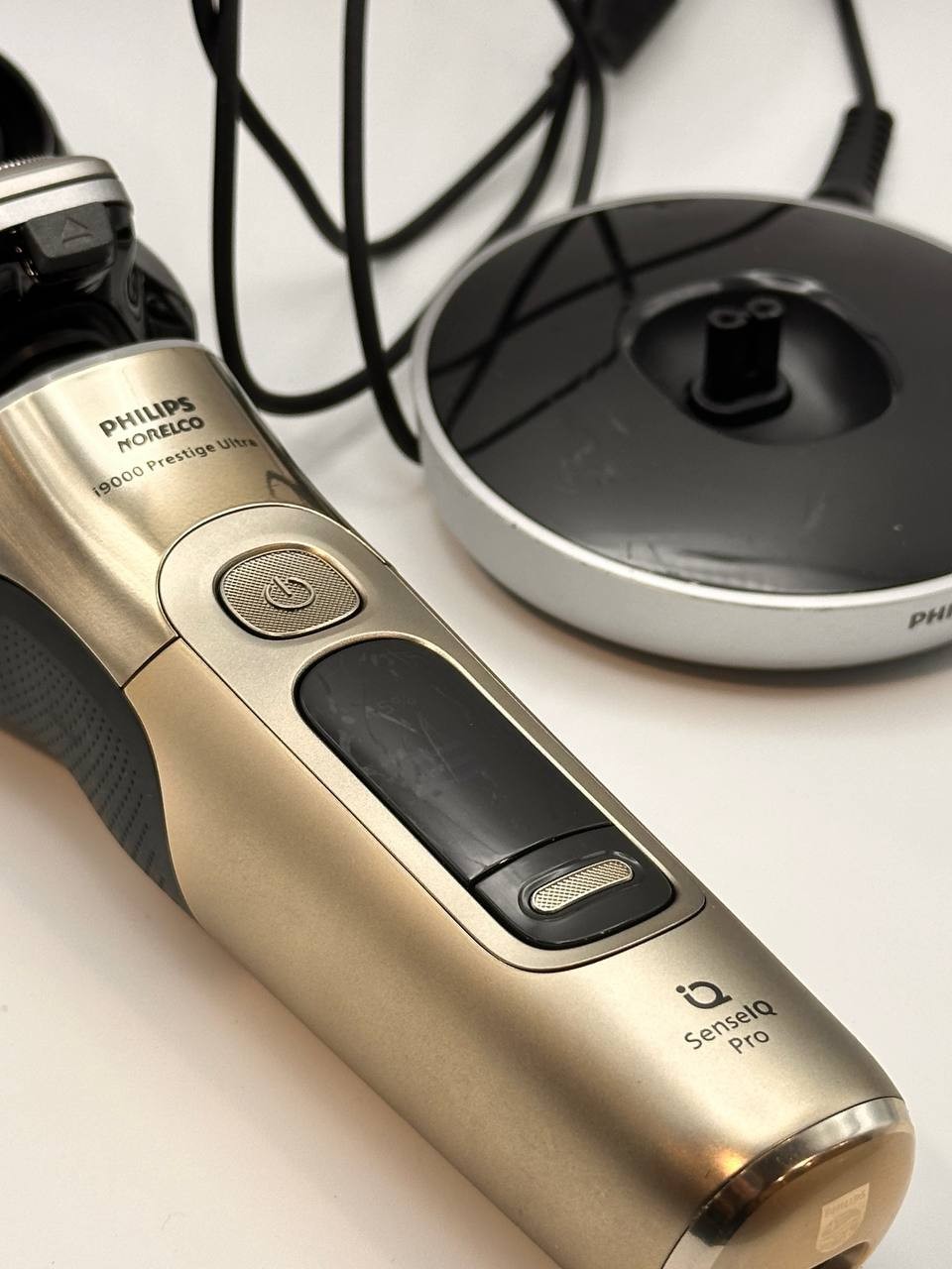 *READ* Philips XP9403/88 Norelco i9000 Prestige Ultra Electric Shaver SenseIQ