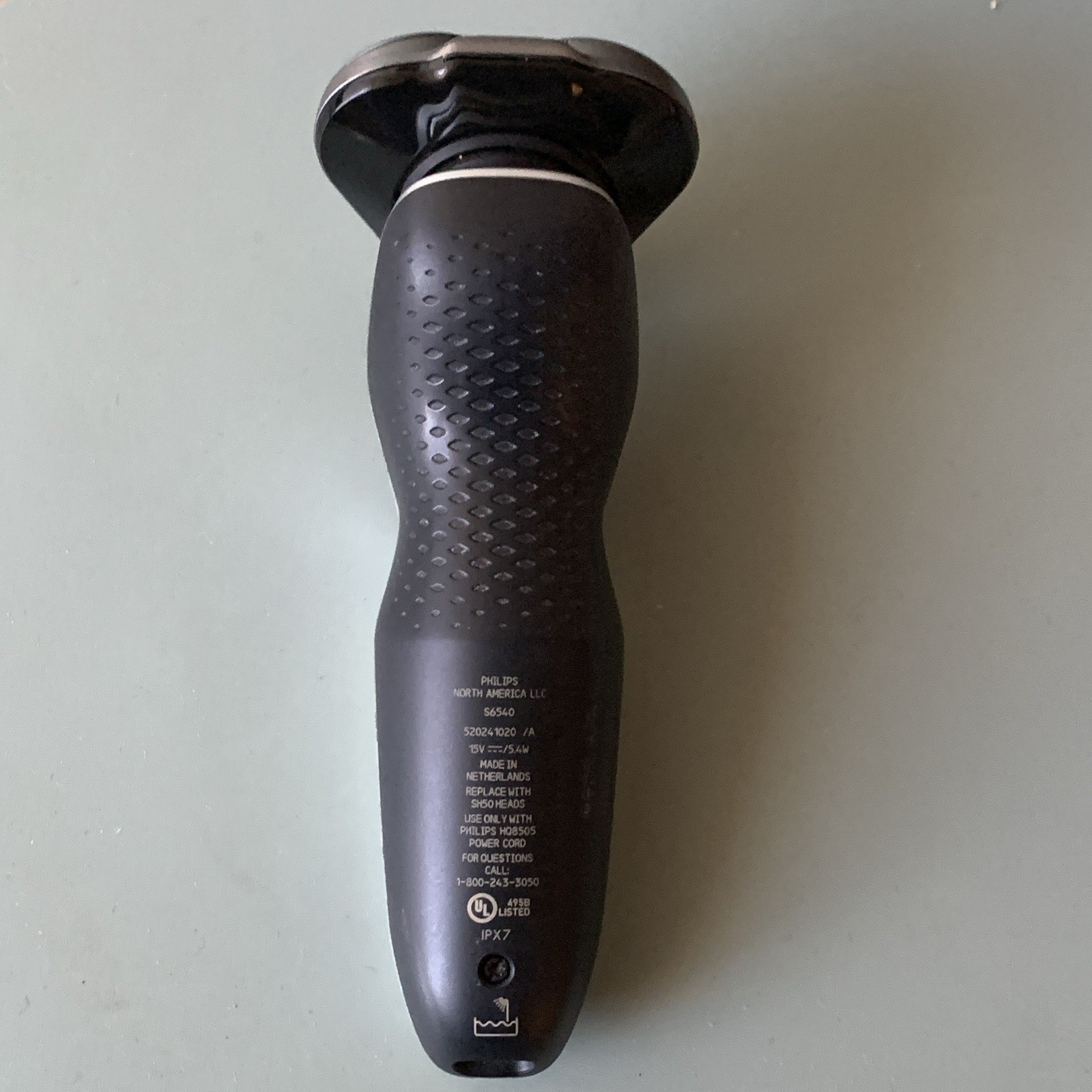 Philips Norelco Series 6000 S6540 3-Head Rotary Shaver w/ Travel Case