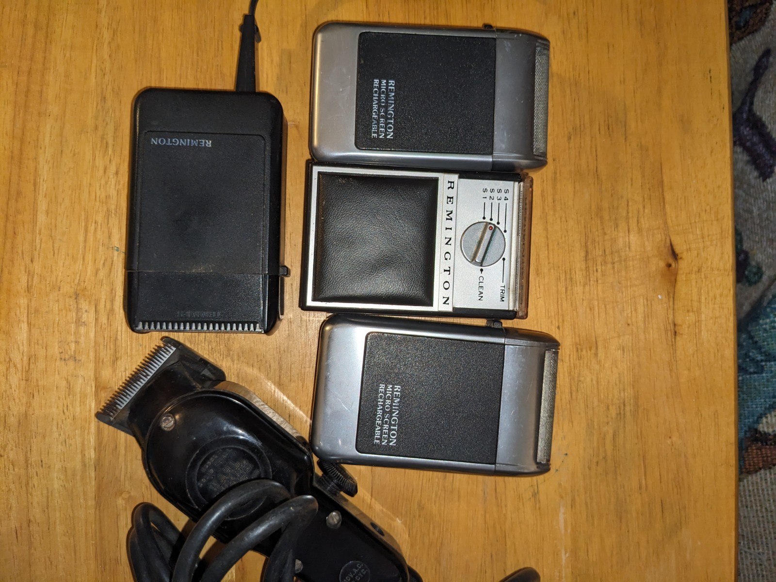 VTG Lot Of 3 Remington Micro Screen Foil Razor Shavers, 1 Rem 300, Wahl Clipper.