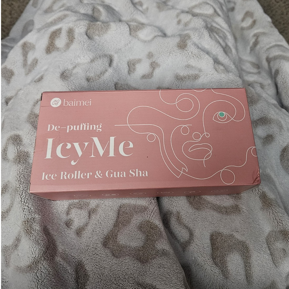 baimei IcyMe Ice Roller & Gua Sha Facial De-Puffing Massager, Pink