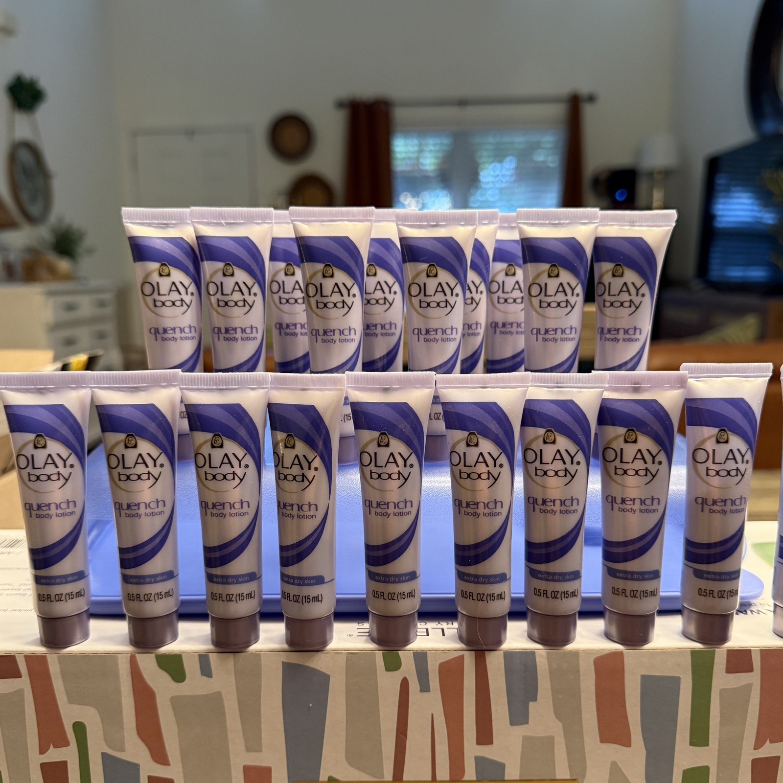 Olay Body Quench Lotion Extra Dry Skin 0.5 fl oz Small Travel Size 20 Tubes New