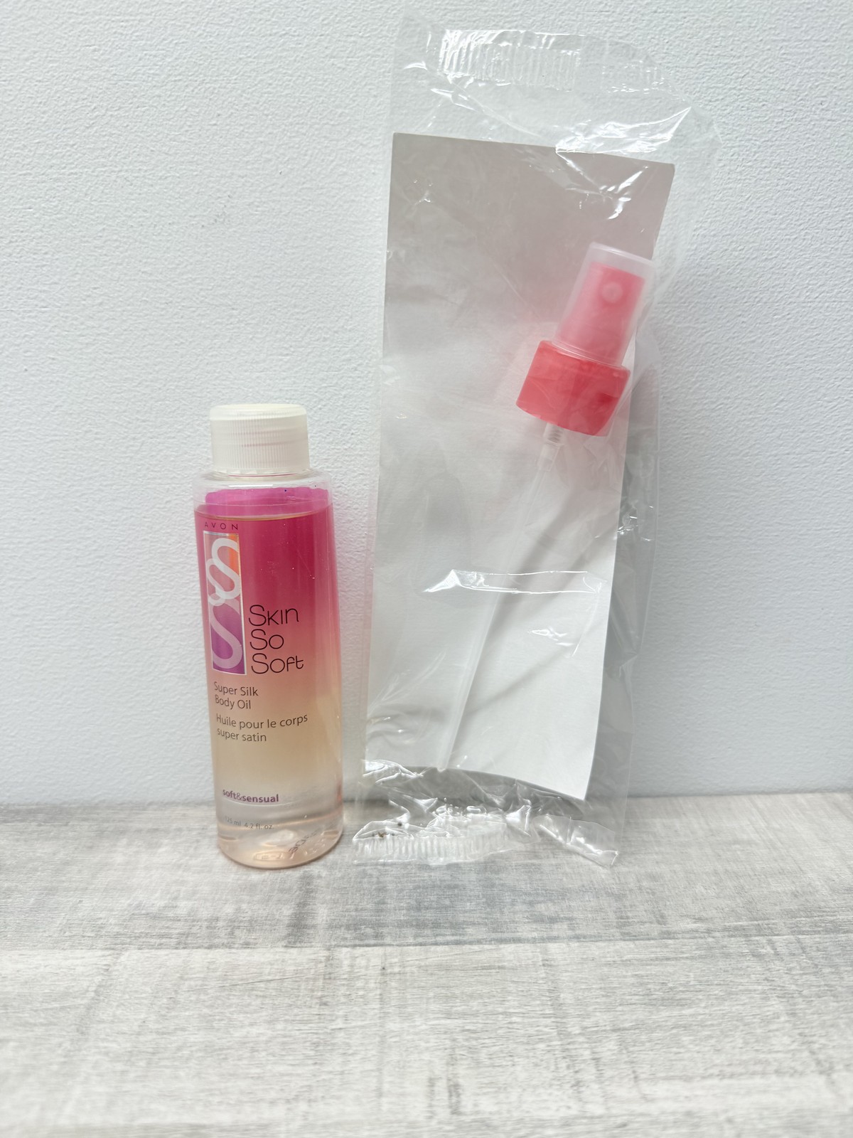 Avon Skin So Soft Super Silk Body Oil Spray Soft & Sensual 4.2 fl oz 125ml New