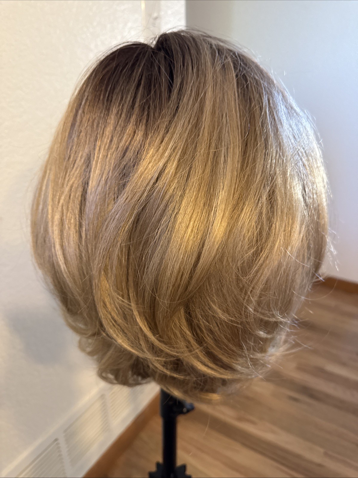 471 Beautiful, 14” Outre High Heat C Part Ombre Big Hair Ara Dr4 Sandy Blonde