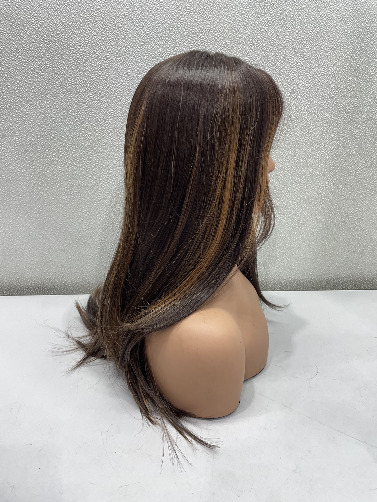 Gorgius Highlight Black Mixed Brown Straight Synthetic Glueless Wig, 22″