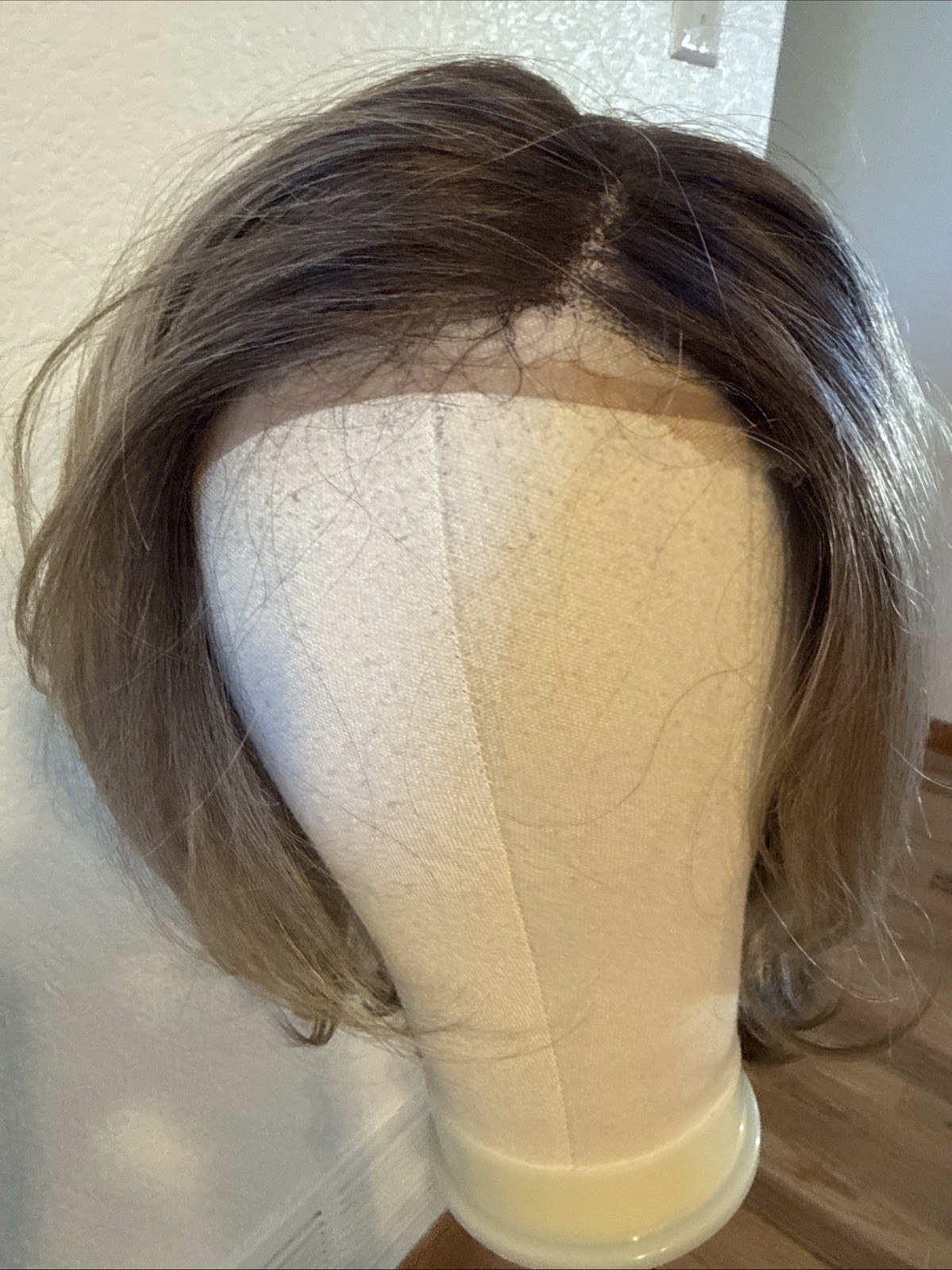 471 Beautiful, 14” Outre High Heat C Part Ombre Big Hair Ara Dr4 Sandy Blonde