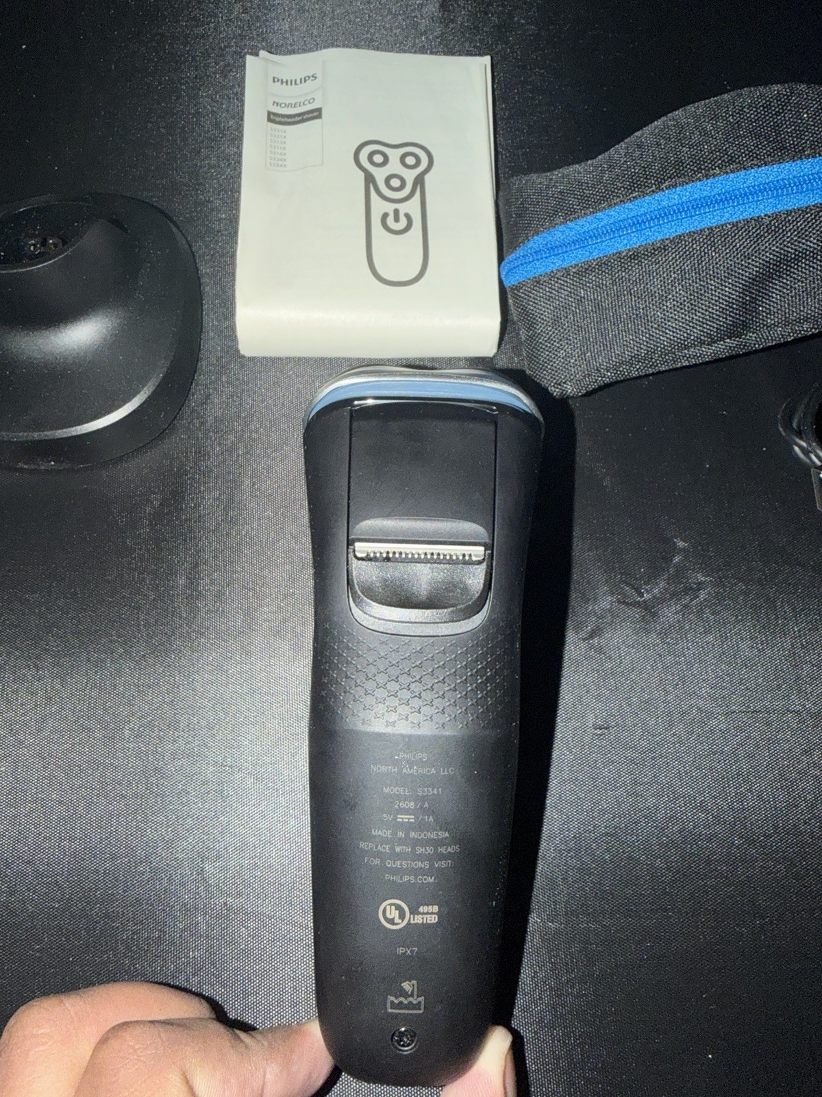 Philips Norelco Shaver 3900 Wet Dry Electric Razor S3341/92 Charging Stand