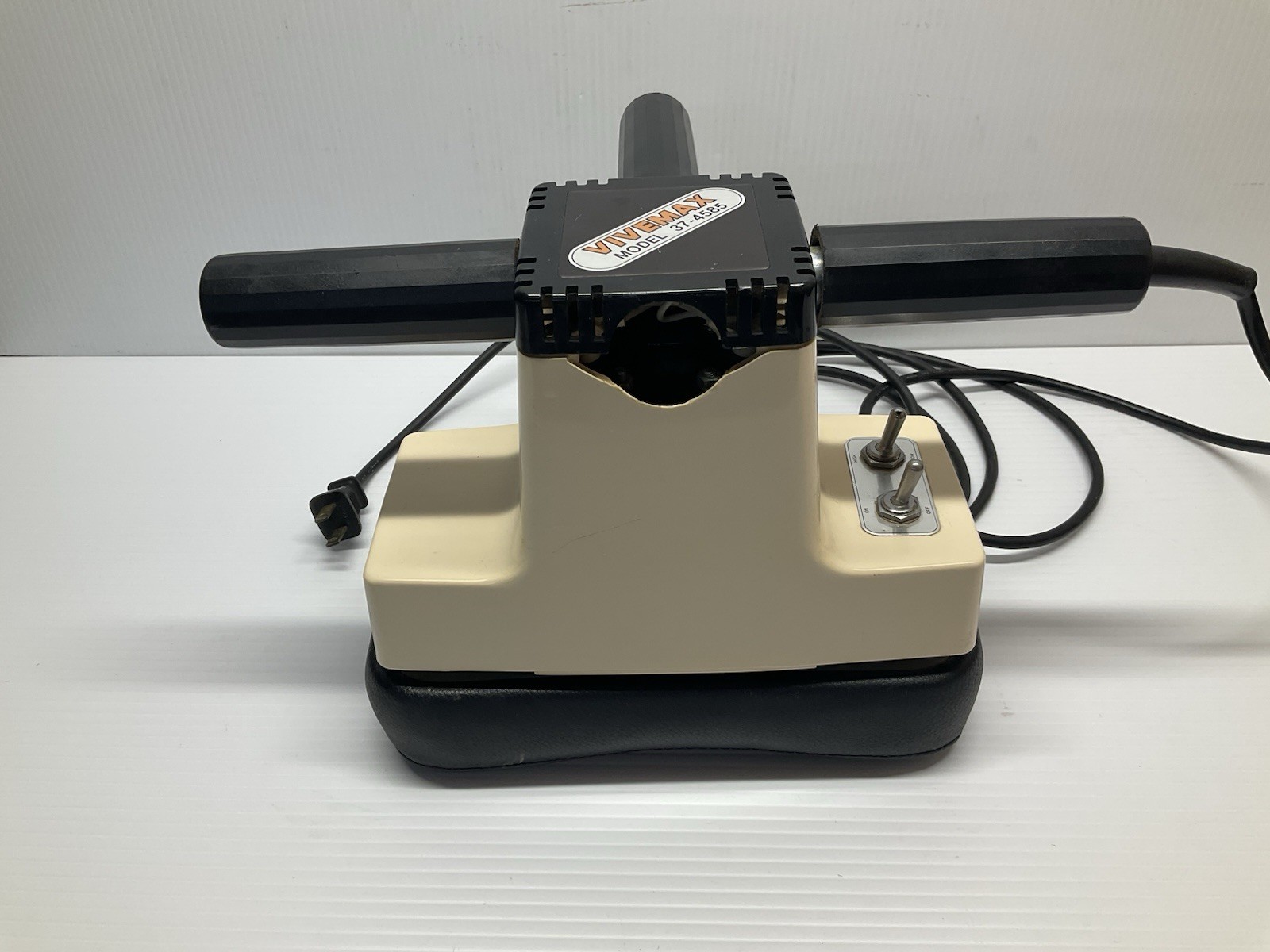 VIVEMAX Massager Full Body Legs Model 37-4585 Tested – One Arm Broken