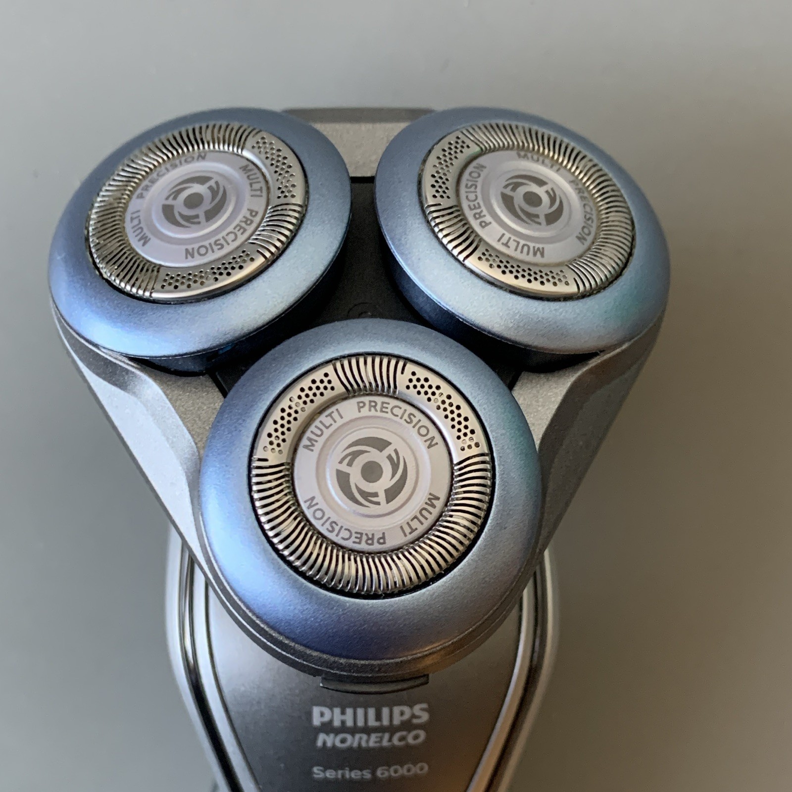Philips Norelco Series 6000 S6540 3-Head Rotary Shaver w/ Travel Case