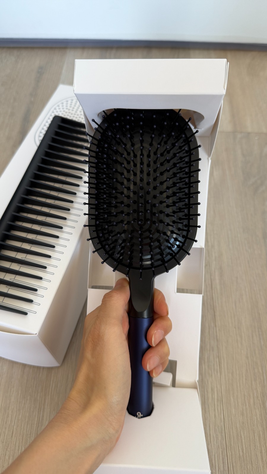 Dyson designed Detangling Comb & Paddle Brush Set NEW