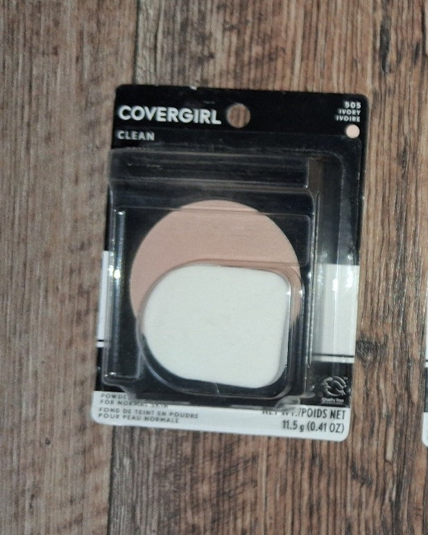 Cover Girl CLEAN Pressed Powder CHOOSE SHADE Sealed Foundation Makeup New