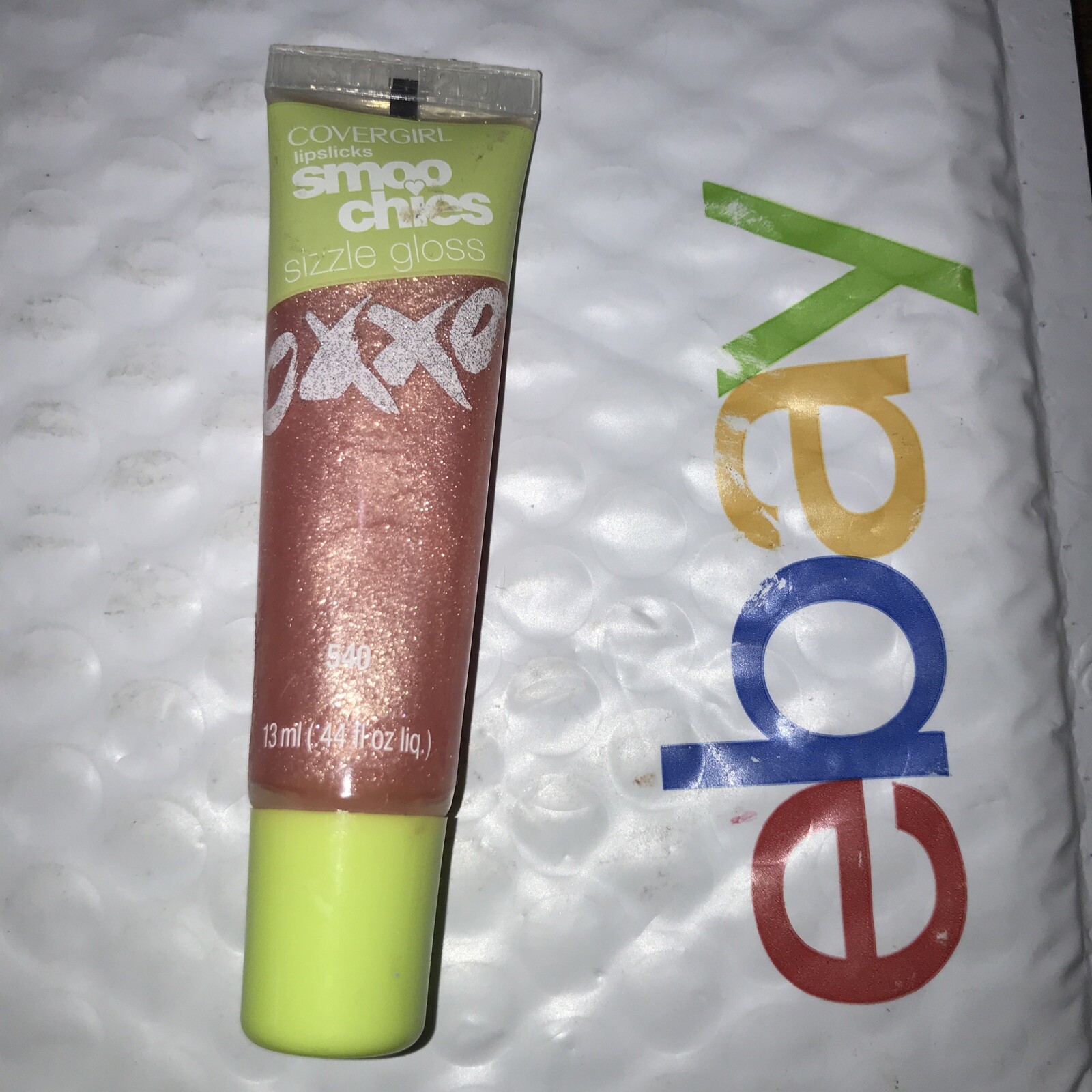 discont COVERGIRL LIPSLICKS SMOOCHIES SIZZLE LIP GLOSS 540 HOT STUFF unsealed