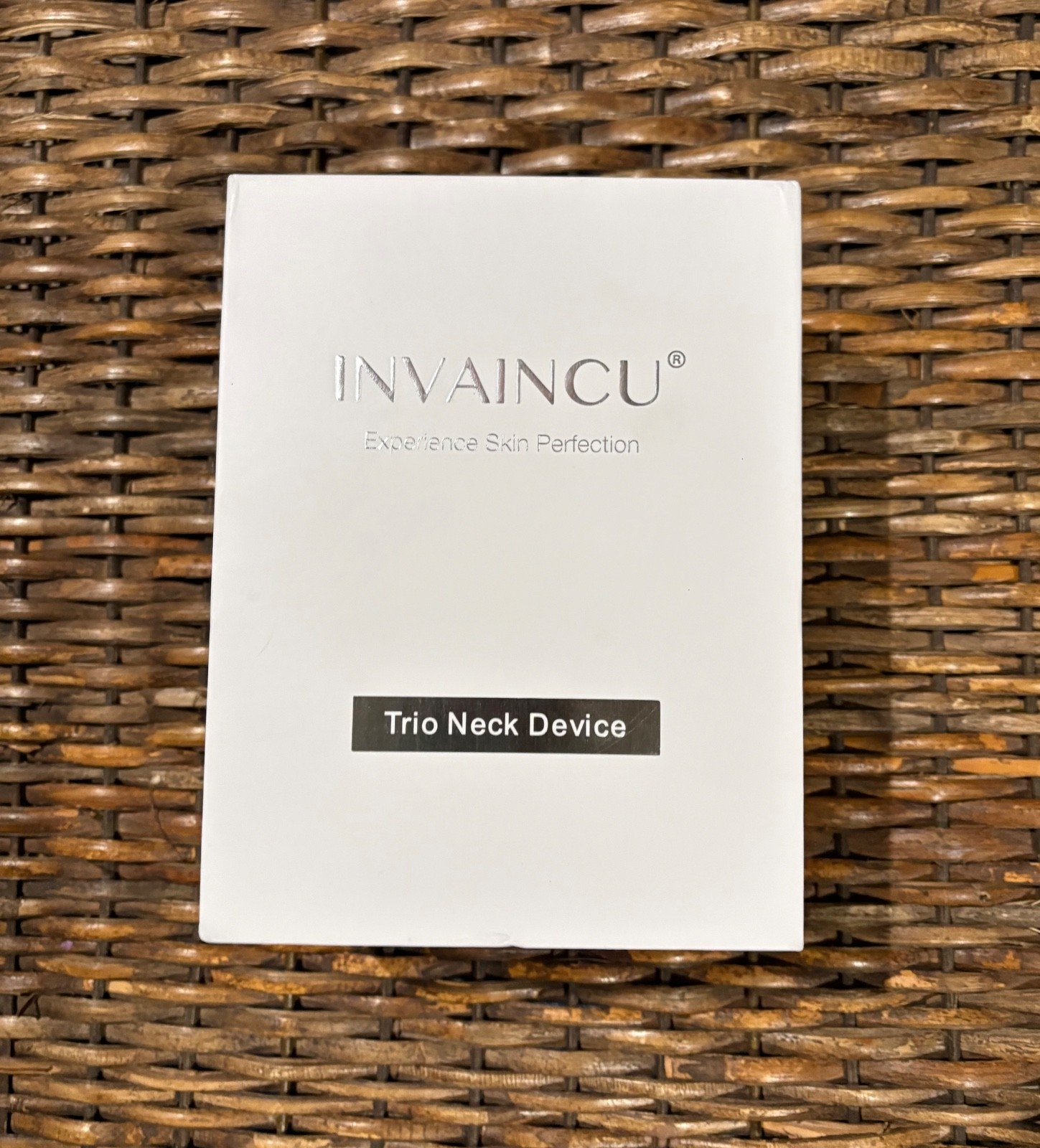 INVAINCU (trio neck device) Thermal therapy, Sonic vibration