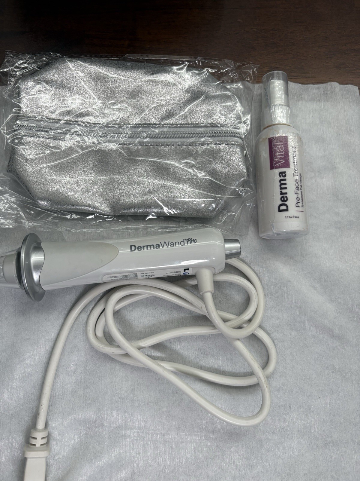 Derma Wand PRO High Frequency Facial Wand – 1 Year Warranty – Brand New! -SILVER
